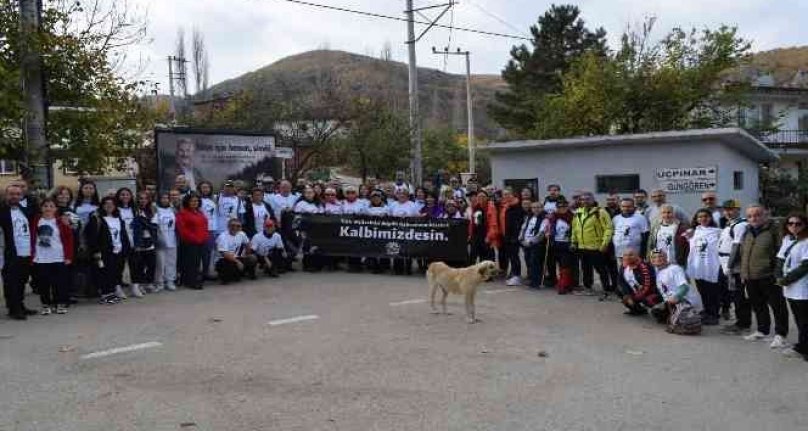 Bursa'da doğa yürüyüşünde Atatürk anması