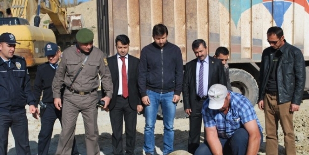 Pazalar İl Bağlantı Yolunun Hafriyat Çalişmalari Başladı