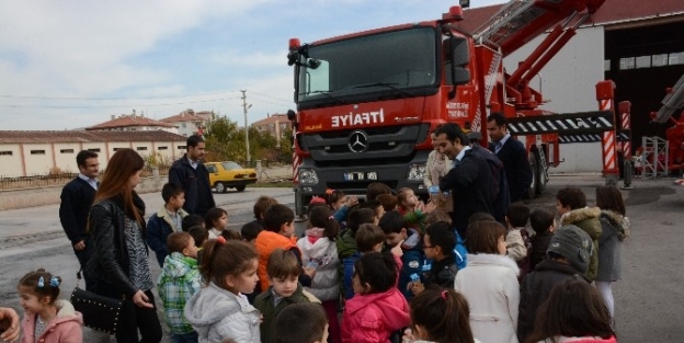 Minik Öğrencilerden İtfaiyeye Ziyaret