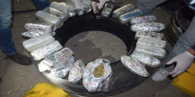 58 kilo esrarı lastiğin içine saklamışlar