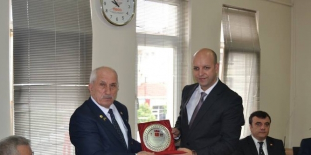 Hayrabolu Belediyesi’nden Gazilere Kıyafet Desteği