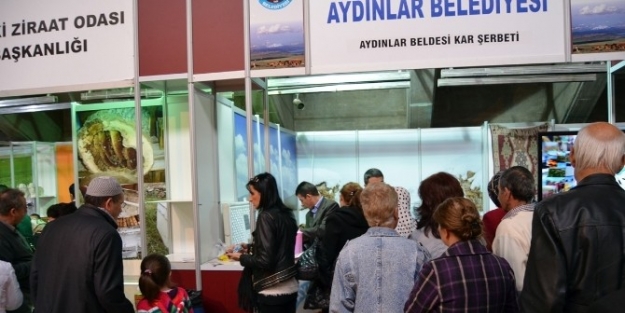 Aydınlar Belediyesi Ankara’da Kar Şerbeti Dağıttı