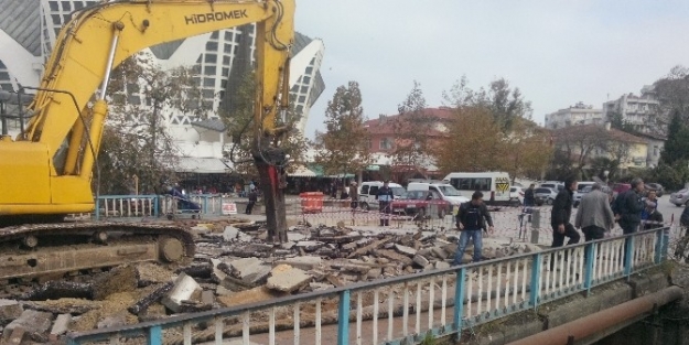 Akçakoca’da Dsi Çalişmalari Sürüyor