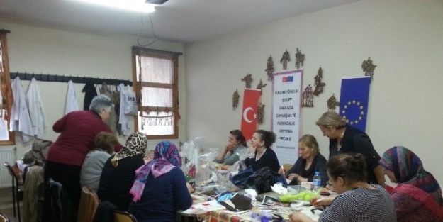 Düzceli Kadınlar Şiddete Karşı Bilinçleniyor