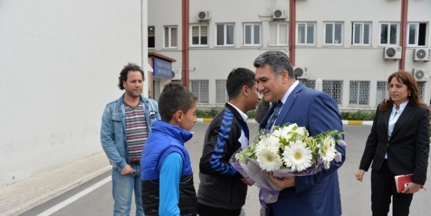 Mersin’li Öğrenciler ‘mavi Umut Treni’ Projesi İle Adana’yı Gezdi