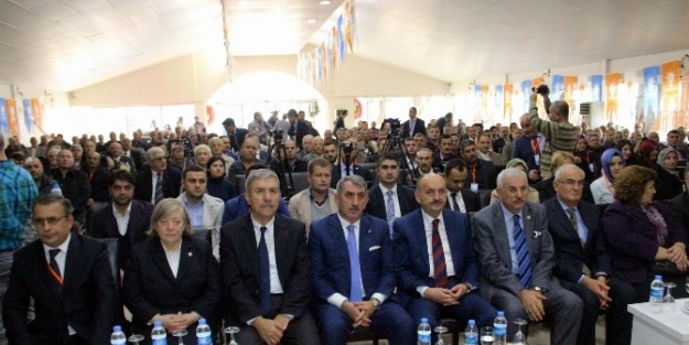 Ak Parti Atakum’da Şahin Yeniden Başkan