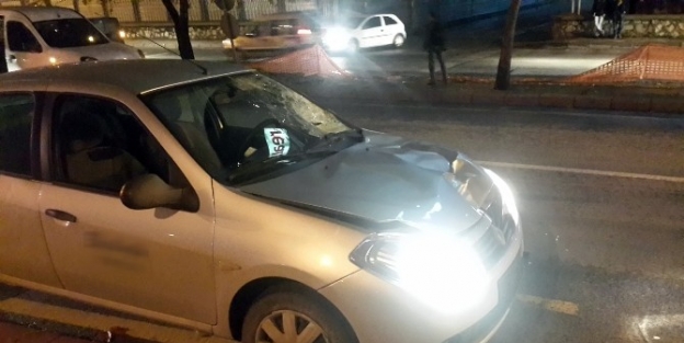 Otomobilin Çarptiği Genç Kız Öldü