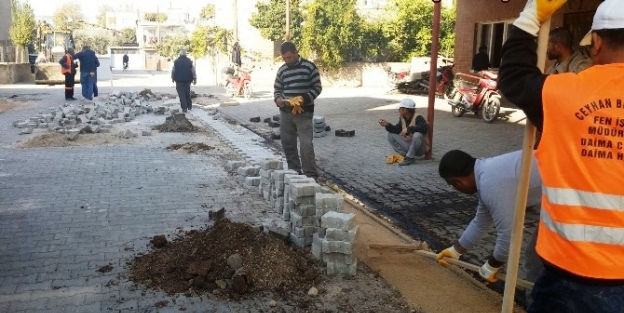 Ceyhan’da Yol Çalişmalari