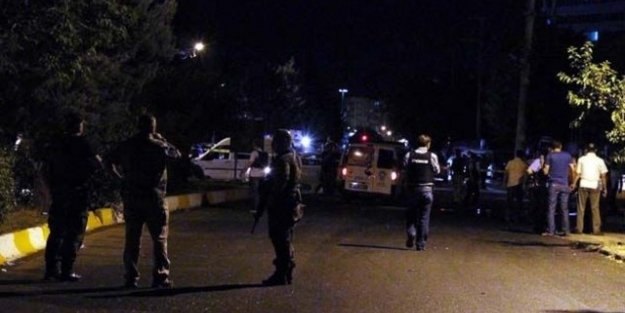 Polislere pompalı tüfekli saldırı!