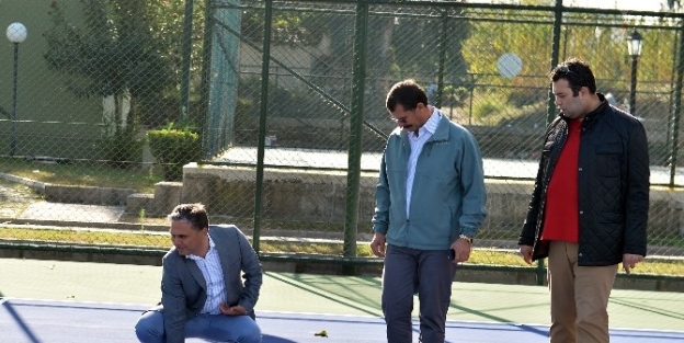 Muratpaşa Belediyesinden Yeni Tenis Kortları