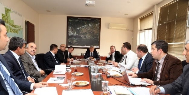 Başkan Karaosmanoğlu Fen İşleri Sunumunda