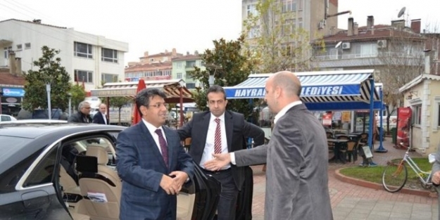 İstanbul Küçükçekmece Belediye Başkanı Karadeniz,  Hayrabolu Belediye Başkanı Altayoğlu’nu Ziyaret Etti