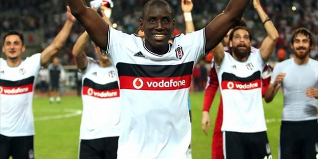 Demba Ba takıma veda etti!