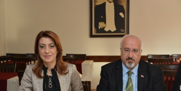 Ak Parti İzmir’den ‘hoşgörü’ Mozaiği