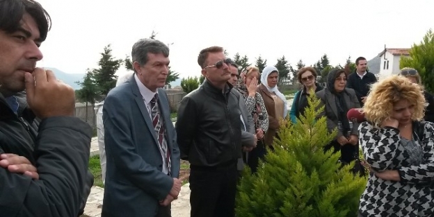 Hocaların Hocası” Erdem Tunçbay Foça’da Anıldı