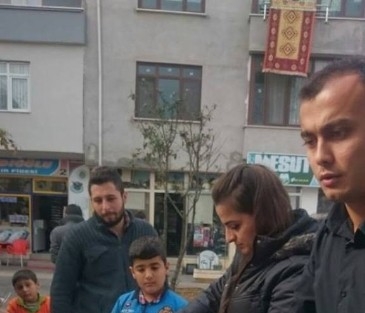 Akçakoca Gençlik Merkezi Aşure Dağıttı
