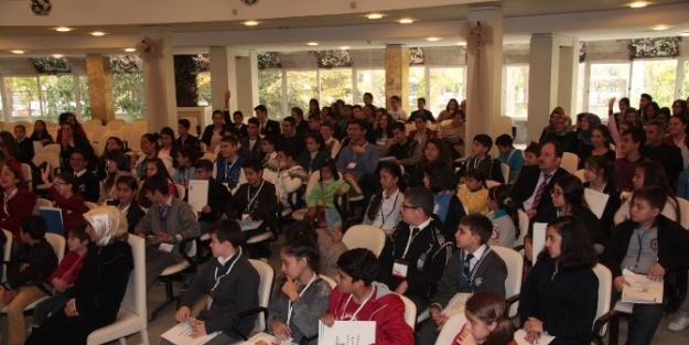 Konak’ta Çocuklarin Sesi Daha Gür Çikacak