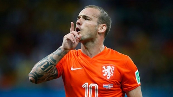 Sneijder'den taraftarlara 'aptallar'