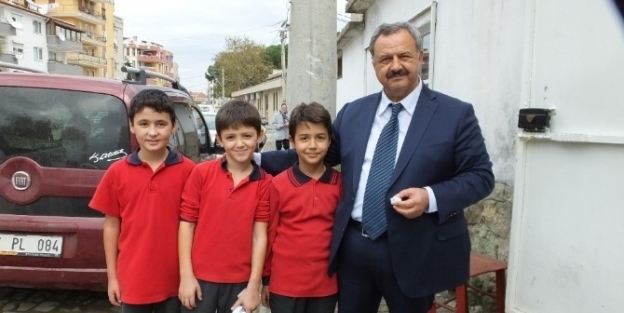 Direklerdeki Fanatik Yazıları Başkan Söktü