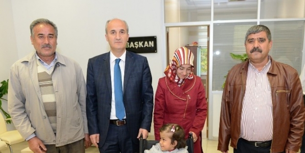Belediye Başkanı Engelli Fatma Gül’ü Sevindirdi