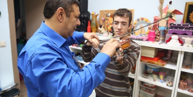 Engelliler notalarla tanıştı