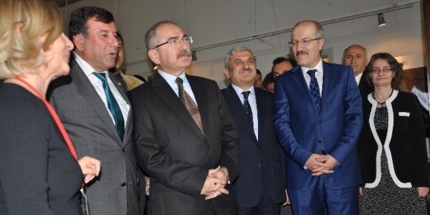 Devlet Güzel Sanatlar Derneğinden Karma Sergi