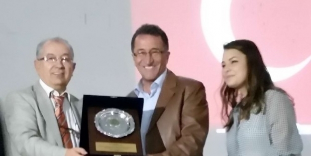 Edremit İşitme Engelliler Derneği’nden "şaka Ödülleri"