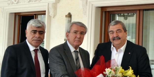 Türk-iş Genel Başkanı Atalay, Konukoğlu’nu Ziyaret Etti