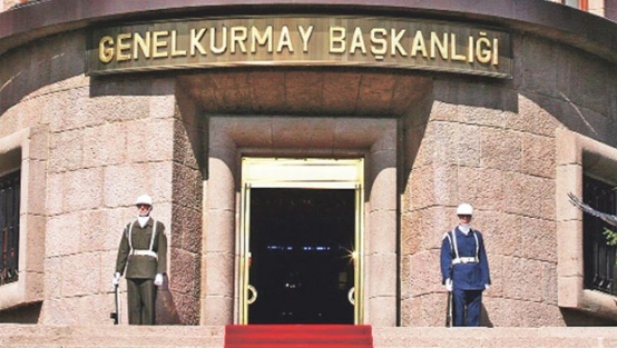 Sınırda uzun namlul silahlar askere ateş açıldı