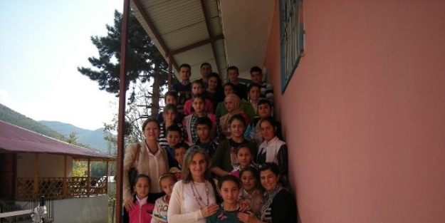 Çukurova Üniversitesi’nden Köy Okullarına Destek