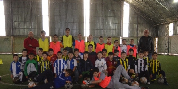 Renkleri Farklı Tutkuları Aynı