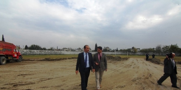 Ceyhan Şehir Stadı Yenileniyor