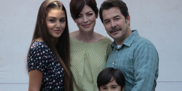 Ünlü oyuncu sürpriz bir şekilde evlendi!