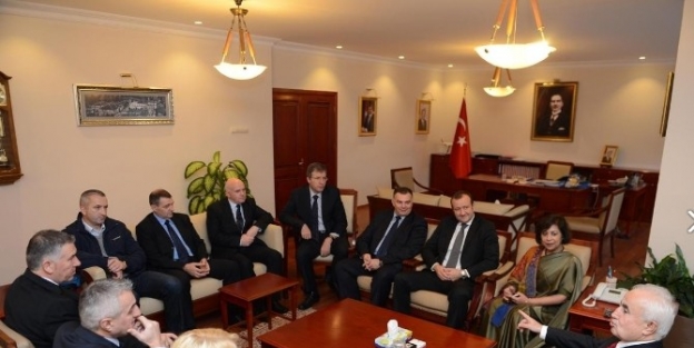 Uluslararası Göç Heyeti Edirne Valisi Şahin’i Ziyaret Etti