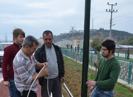 Kanal Boyunda Aydınlatma Çalişmalari