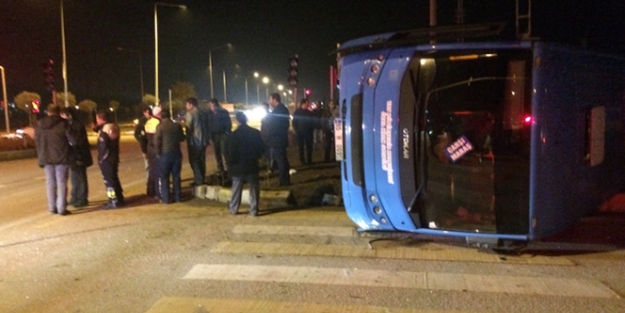 Otobüs ile tır çarpıştı: 13 yaralı