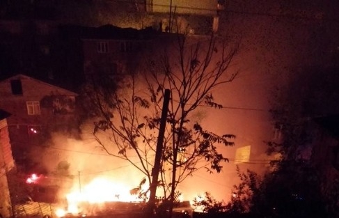 Gebze’de Gecekondu Yangını Korkuttu