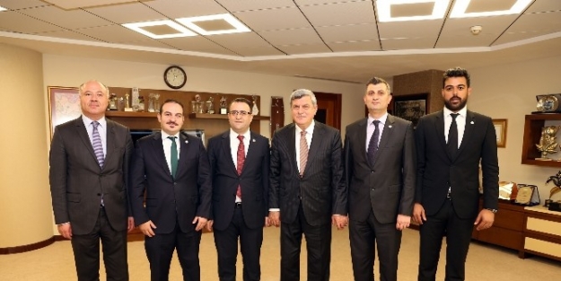 Kocaeli Barosu’ndan Başkan Karaosmanoğlu’na Ziyaret