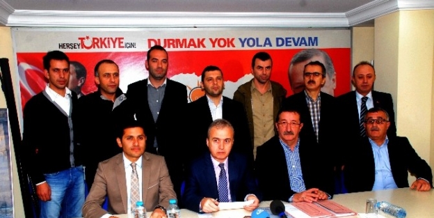 Ak Parti Belediye Meclis Üyeleri, Başkan Akdemir’i Eleştirdi