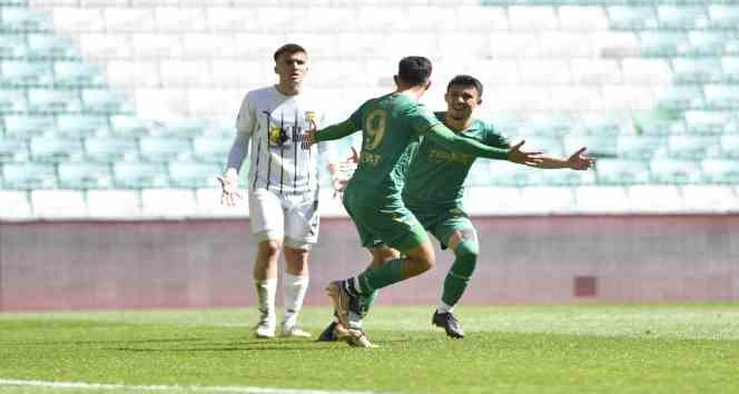 TFF 2. Lig: Bursaspor: 3 - Bayburt Özel İdare Spor: 1