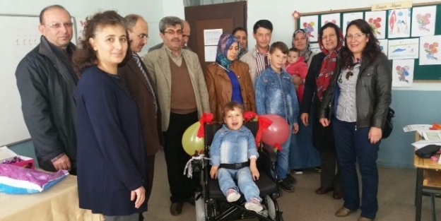 Seydişehir’de Küçük Hümeyra’ya Akülü Araba Sürprizi