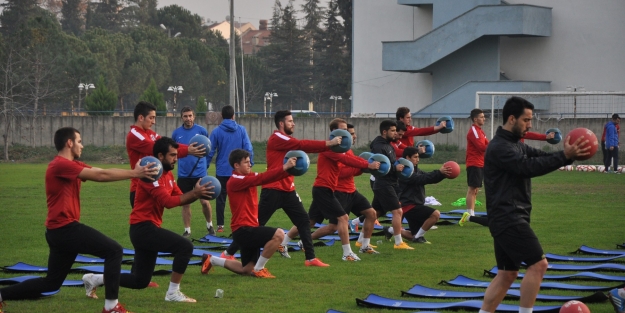 İnegölspor'un gözü zirvede