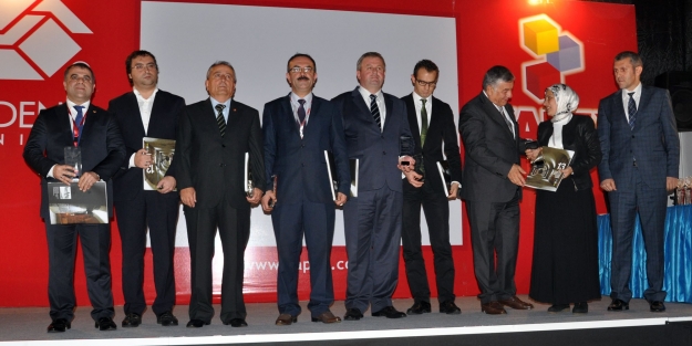 Tarihi Kentler Birliği'nden Osmangazi Belediyesi'ne başarı belgesi