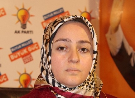 Erzincan Ak Parti Kadın Kolları Başkanlığına Samime Özker Seçildi