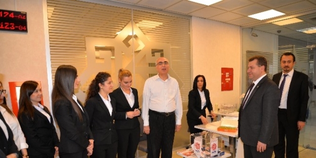 Binlerce Vatandaşa Güler Yüzlü Hizmet