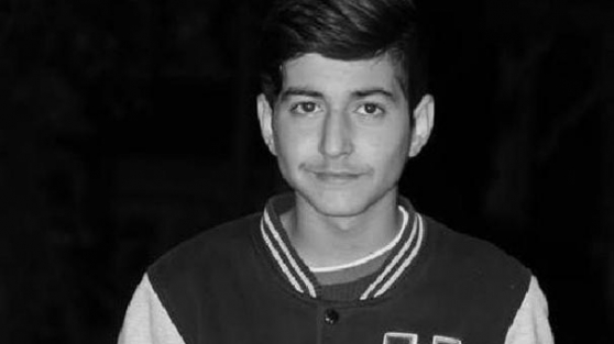 Arkadaşı tarafından şişlenerek öldürüldü