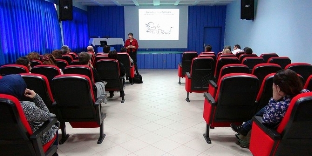 Cü’de ‘yaşamı Yönetmek Ve Akademik Gelişim’ Konferansı