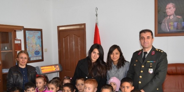 Kulu’da Minik Öğrencilerden Garnizon Komutanına Ziyaret