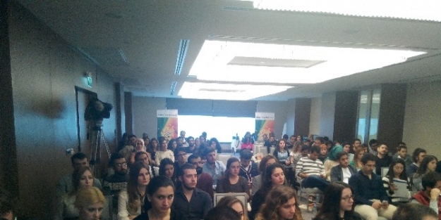 6’ncı Ab Gençlik Forumunda Edirne’yi 6 Öğrenci Temsil Etti