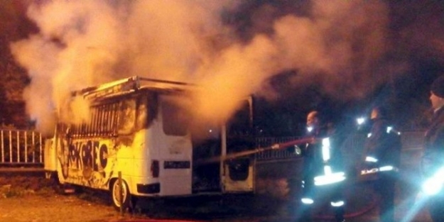 Ekmek Teknesi Gözünün Önünde Yandı